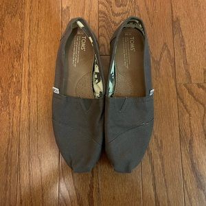 Gray Canvas Toms